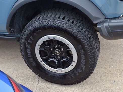 Certified 2023 Ford Bronco Badlands w/ Sasquatch Package image 15