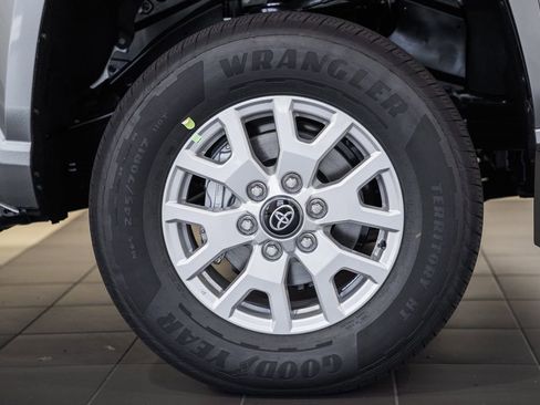 New 2026 Toyota Tacoma SR5 AWD/4WD image 16
