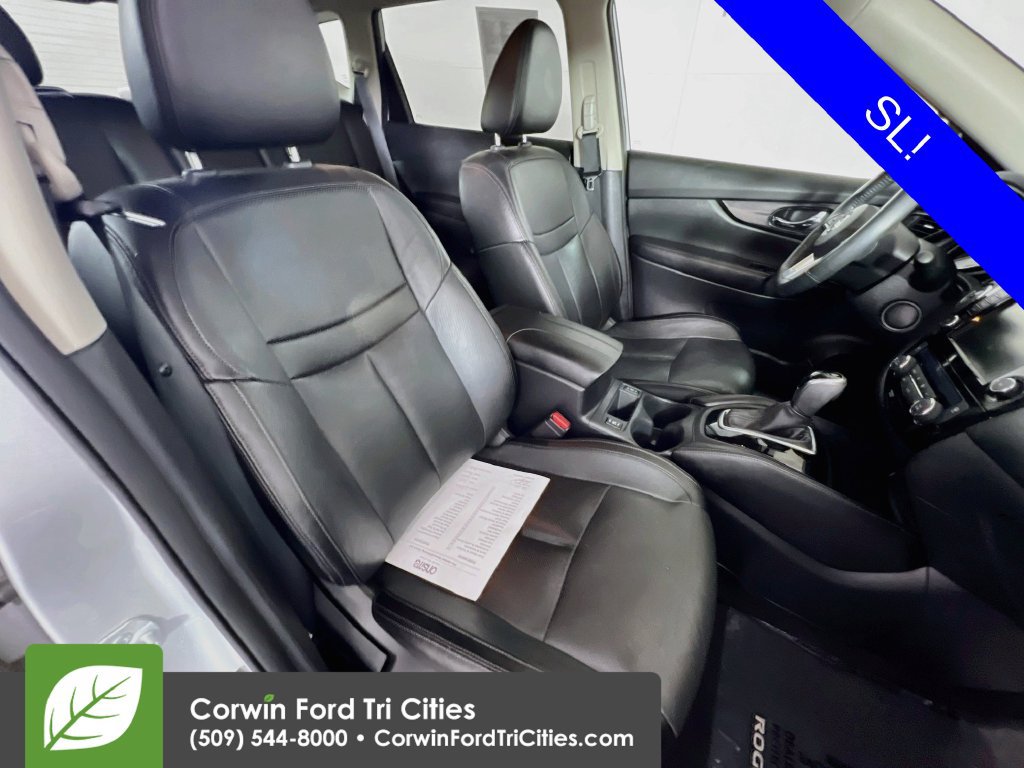Used 2018 Nissan Rogue SL AWD/4WD image 16