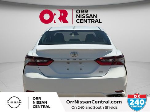 Used 2023 Toyota Camry SE FWD image 6