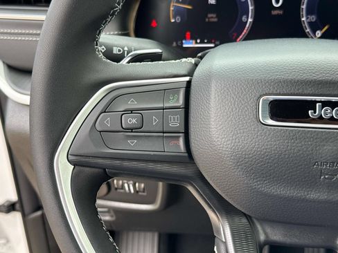 New 2026 Jeep Grand Cherokee Laredo RWD image 21