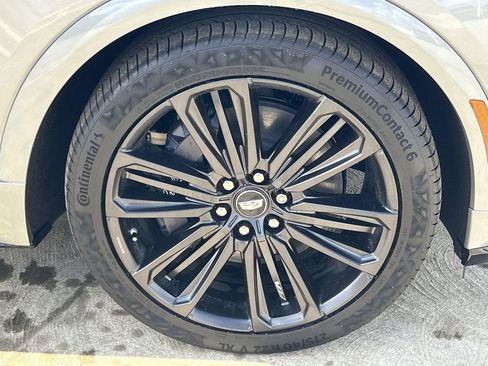 New 2026 Cadillac Lyriq V image 35