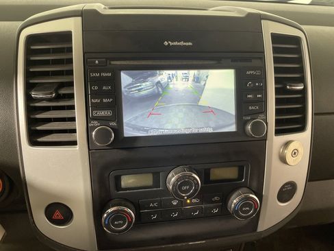 Used 2015 Nissan Frontier PRO-4X image 22