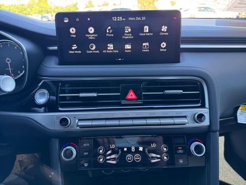 Used 2025 Genesis G70 3.3T Advanced image 12