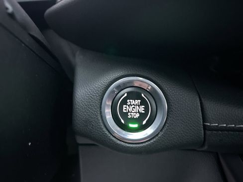 Used 2023 Buick Envision Avenir AWD/4WD image 21