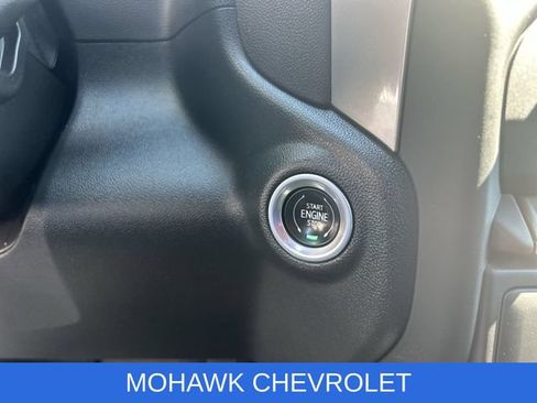 Used 2022 Chevrolet Silverado 1500 Custom AWD/4WD image 17
