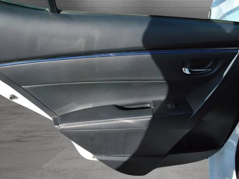 Used 2019 Toyota Corolla SE FWD image 7