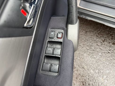 Used 2010 Honda CR-V LX image 13