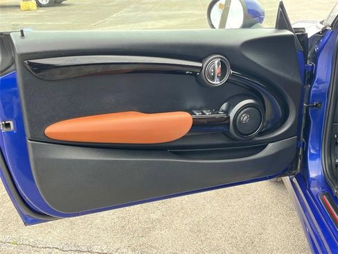 Used 2019 MINI Cooper S image 11