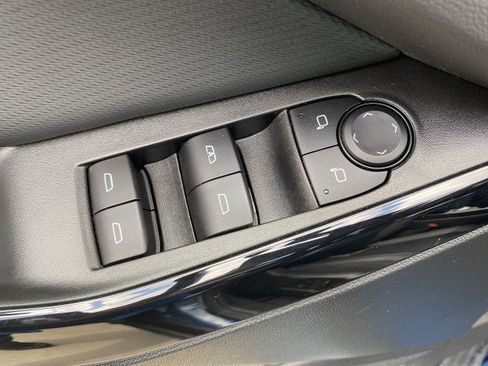 Used 2025 Chevrolet Equinox LT w/ Convenience Package II image 22