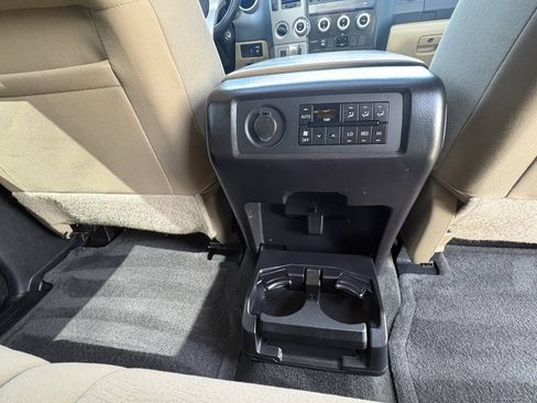 Used 2015 Toyota Sequoia SR5 AWD/4WD image 21