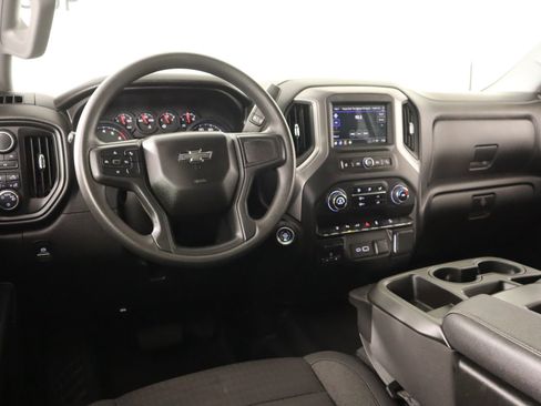 Used 2025 Chevrolet Silverado 2500 Custom w/ Custom Value Package AWD/4WD image 2