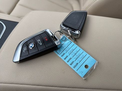 Used 2021 BMW 330e w/ Driving Assistance Package image 31