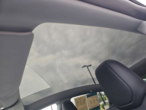 Used 2026 Tesla Model Y Long Range AWD/4WD image 32