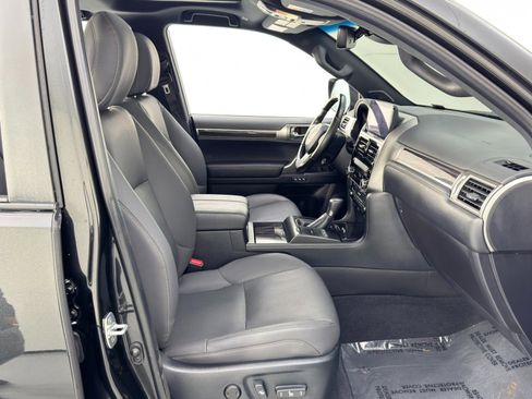 Used 2023 Lexus GX 460 Premium image 16