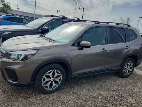 Used 2019 Subaru Forester Premium w/ All-Weather Package AWD/4WD image 7