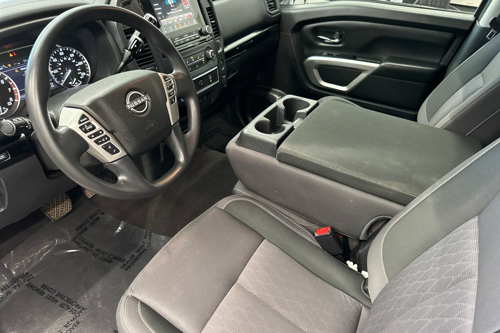 Used 2023 Nissan Titan SV AWD/4WD image 10