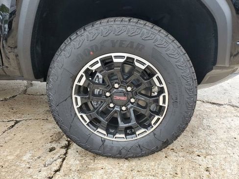 New 2026 GMC Canyon AT4 AWD/4WD image 6