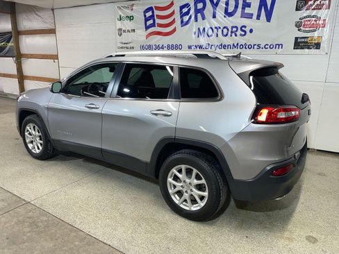 Used 2015 Jeep Cherokee Latitude w/ Cold Weather Group image 7