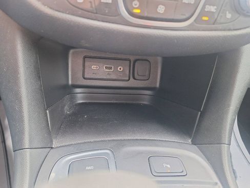 Used 2023 Chevrolet Equinox LT AWD/4WD image 12