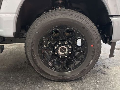 New 2026 Ford F250 Lariat w/ Black Appearance Package image 18