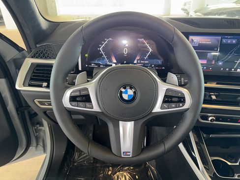 New 2026 BMW X7 xDrive40i w/ Executive Package image 16