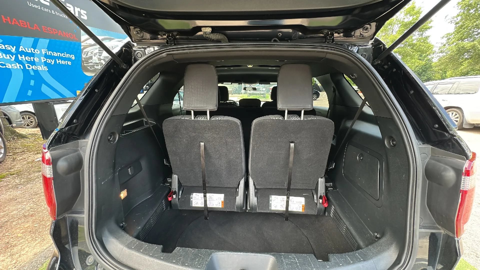 Used 2018 Ford Explorer XLT AWD/4WD image 8