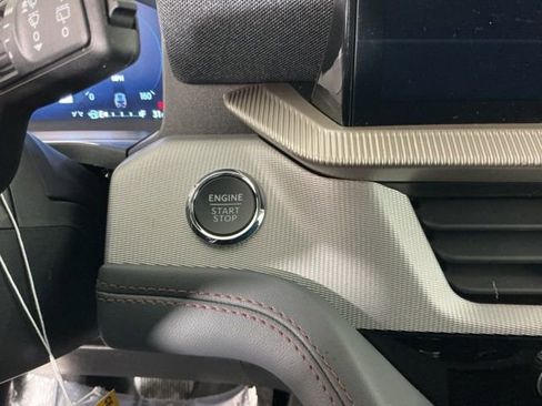 New 2026 Ford Explorer Active AWD/4WD image 21