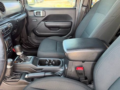 Used 2020 Jeep Wrangler Unlimited Sport S image 23