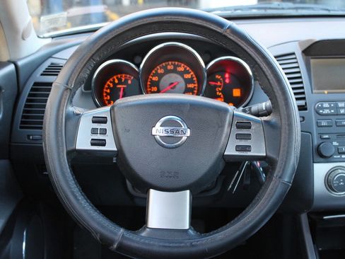 Used 2005 Nissan Altima 3.5 SE w/ (X02) Navigation Pkg image 31