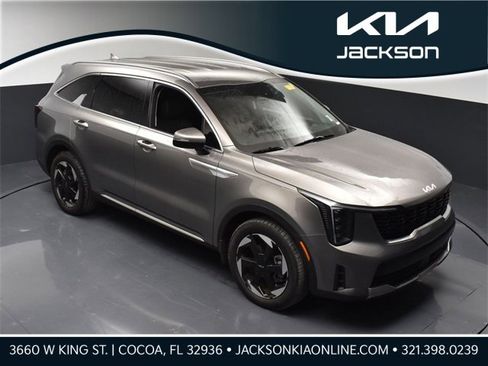 Certified 2025 Kia Sorento EX image 1