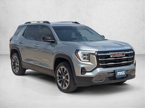 Used 2026 GMC Terrain Elevation w/ Elevation Premium Package FWD image 3