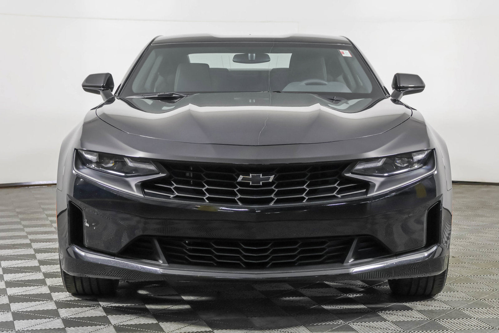 Used 2023 Chevrolet Camaro LT RWD image 10