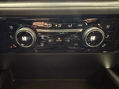 Used 2025 Chevrolet Silverado 1500 High Country w/ High Country Premium Package image 40