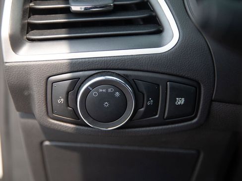 Used 2024 Ford Edge SEL image 18