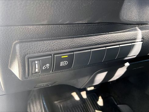 Certified 2024 Toyota Corolla SE w/ SE Package FWD image 32