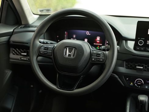 Used 2024 Honda Accord EX image 27