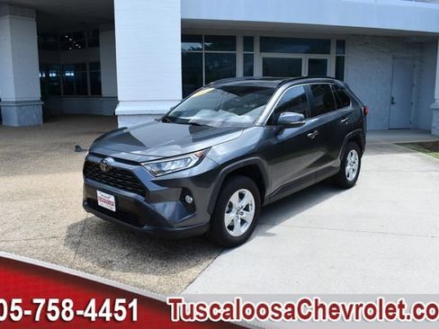 Used 2019 Toyota RAV4 XLE w/ Convenience Package FWD image 5