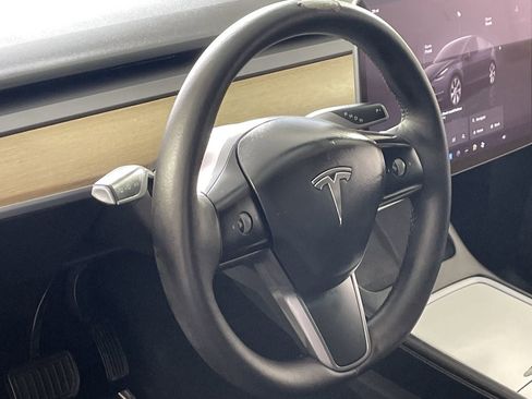 Used 2022 Tesla Model Y Long Range AWD/4WD image 11