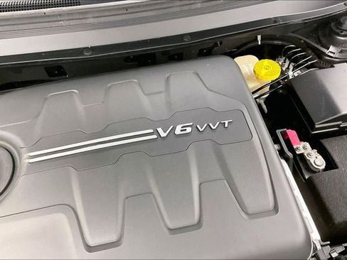 Used 2015 Jeep Cherokee Latitude w/ Cold Weather Group image 29