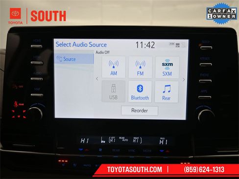 Used 2024 Toyota Sienna Platinum image 15