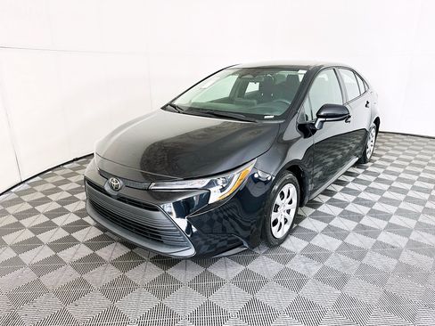 Used 2024 Toyota Corolla LE FWD image 7