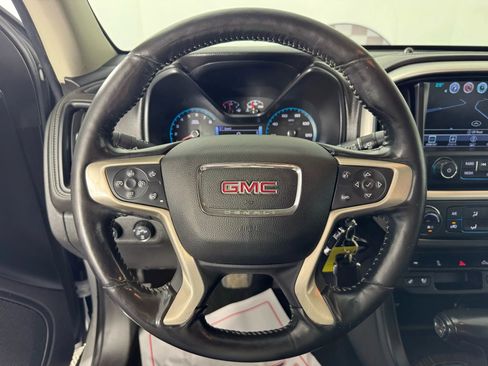 Used 2018 GMC Canyon Denali image 13