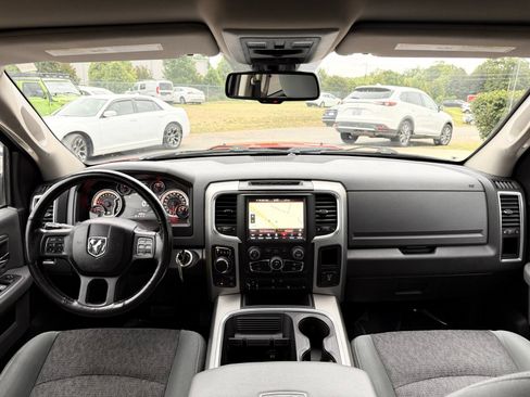 Used 2018 RAM 1500 SLT AWD/4WD image 2
