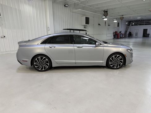 Used 2020 Lincoln MKZ Reserve image 6