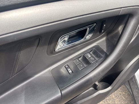 Used 2011 Ford Taurus SEL FWD image 10