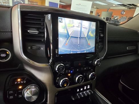 Used 2019 RAM 1500 Laramie AWD/4WD image 30
