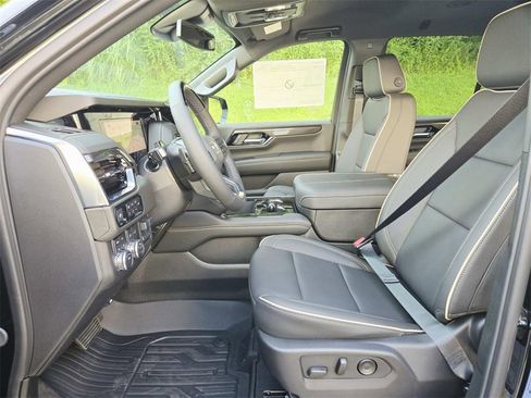 New 2025 GMC Yukon Elevation image 12