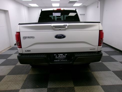 Used 2015 Ford F150 Lariat image 13