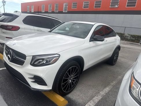 Used 2017 Mercedes-Benz GLC 300 4MATIC Coupe image 3
